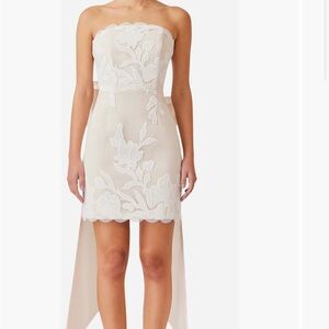 Elliatt Cream Strapless Dress